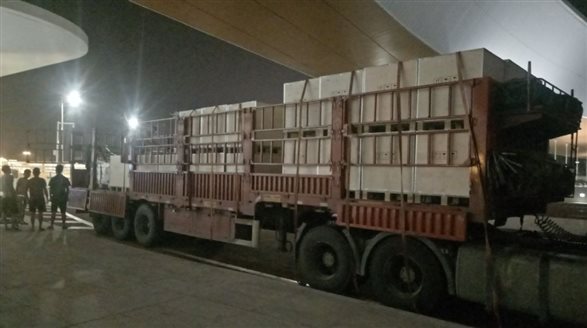25172536624 ▲加班加点,连夜运货卸货
